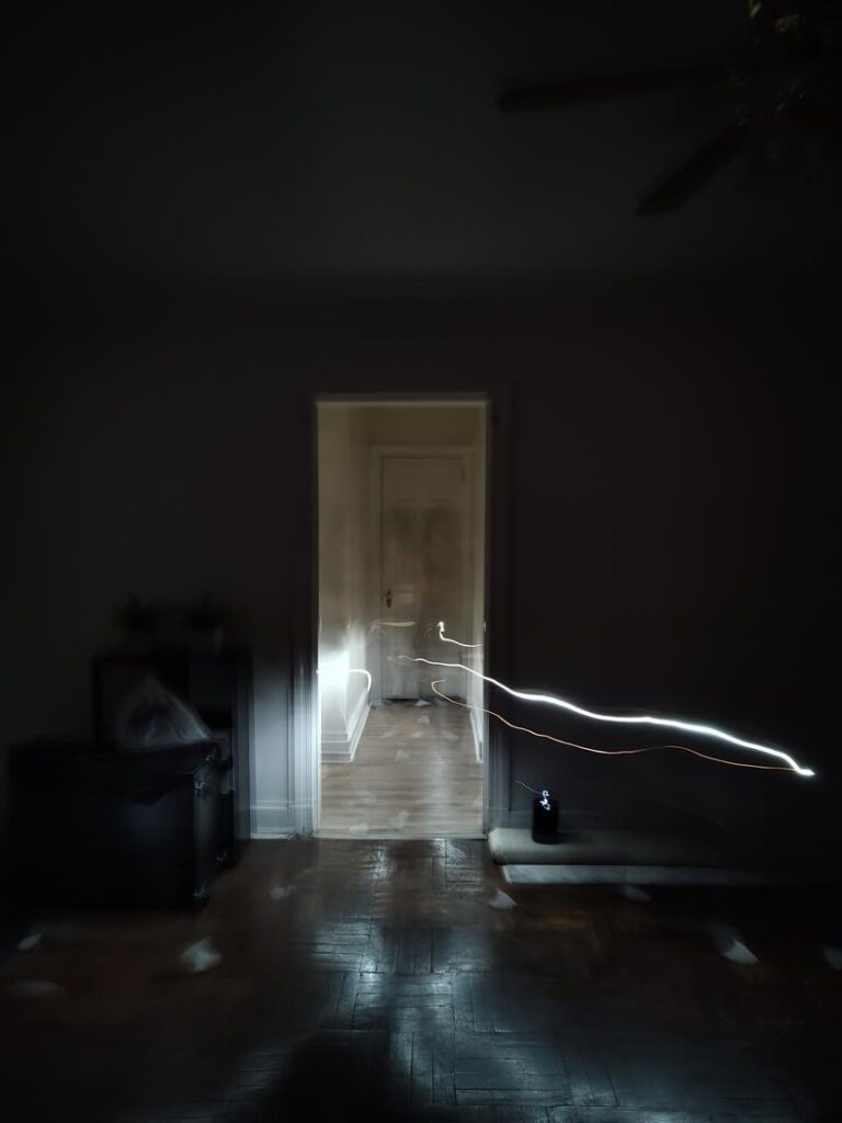 Thumbnail photo: Embodying the House: Archive as Memory